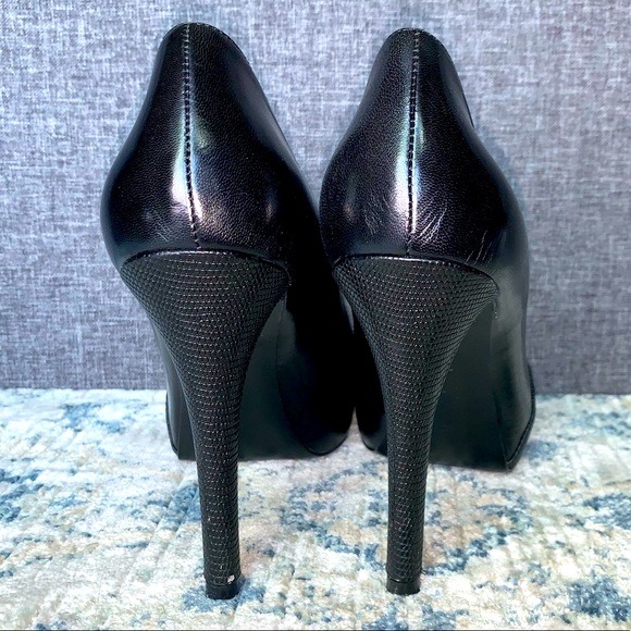 Guess Peep Toe Platform Pumps - Picture 4 of 9